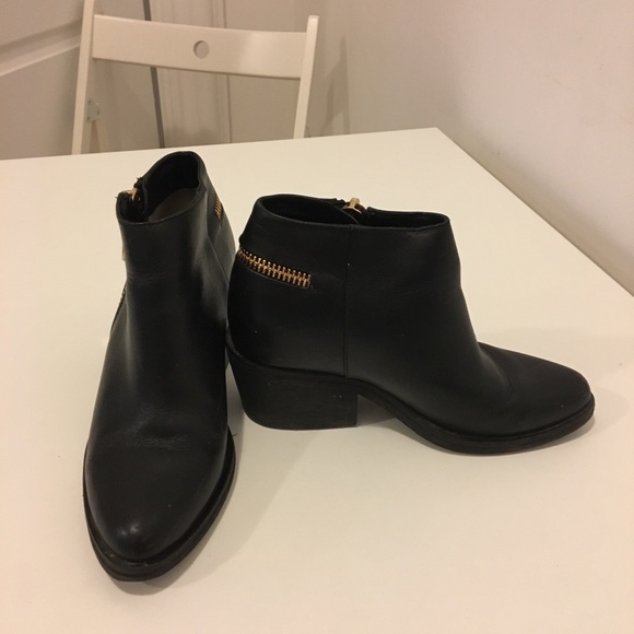 SENSO Quail Black Booties - Picture 3 of 5